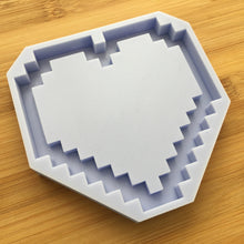 Load image into Gallery viewer, 3.9&quot; Pixel Heart Shaker Silicone Mold
