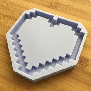 3.9" Pixel Heart Shaker Silicone Mold