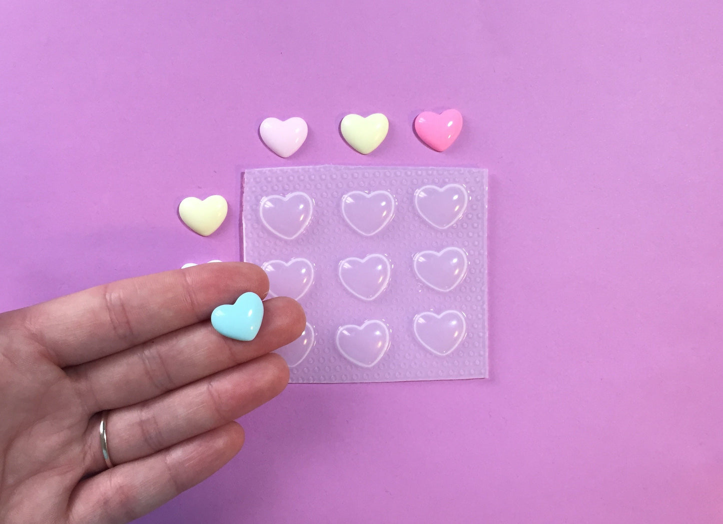 Tiny Bubble Heart Mold
