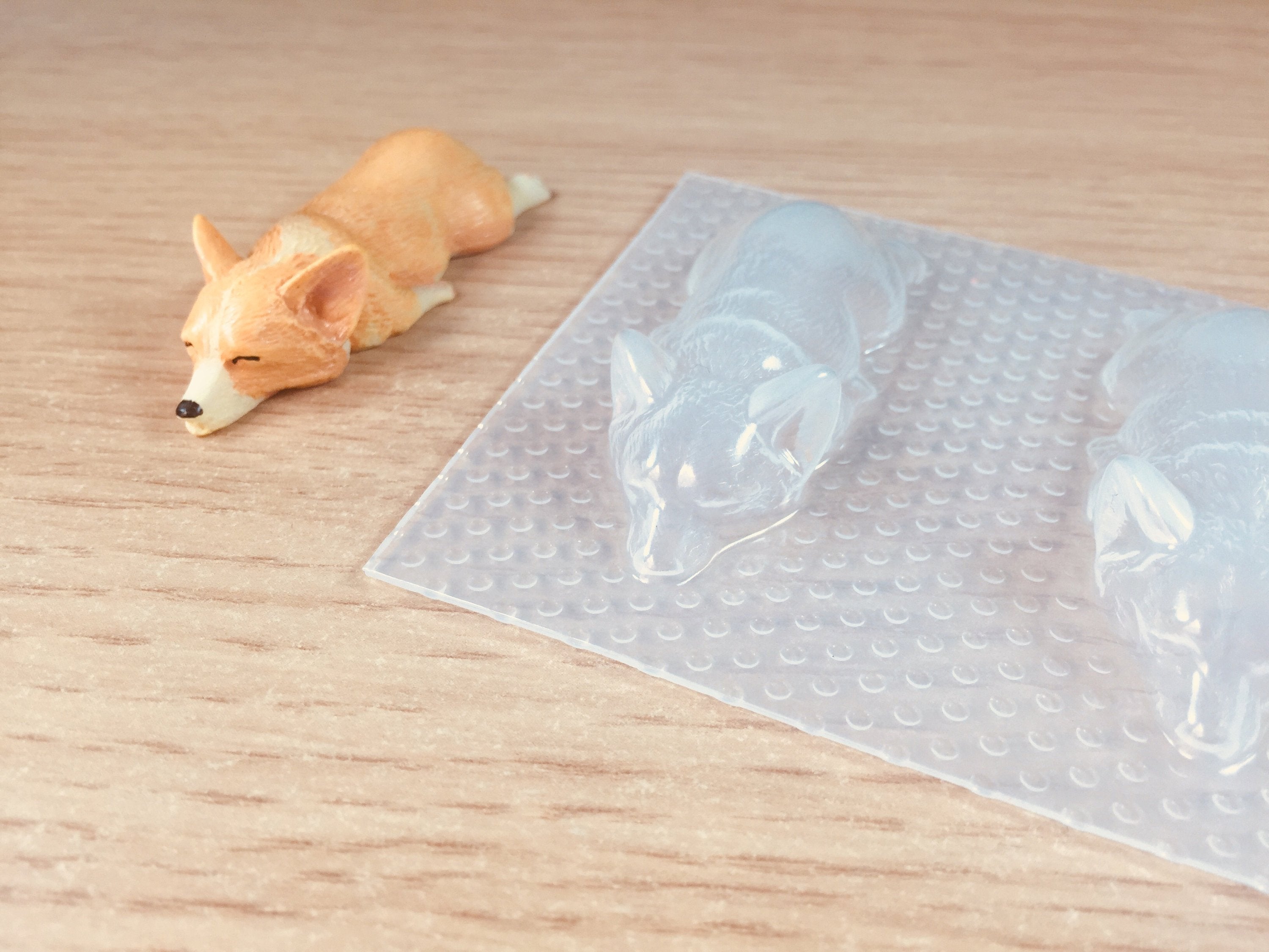 Sleeping Corgi Dog Mold – The Crafts and Glitter Shop